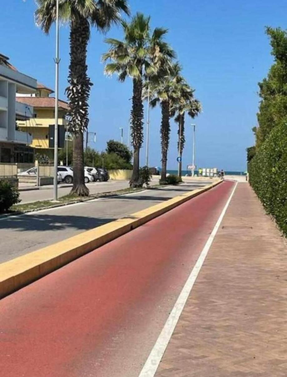 Ad Un Passo Dal Mare Apartment Porto Sant'Elpidio Exterior photo